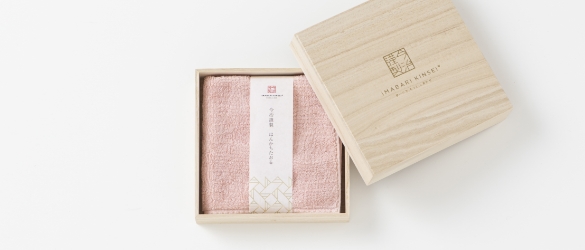 ギフトボックス<ハンカチ用木箱>