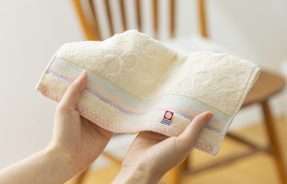 匠の技が織りなす今治産タオルハンカチ
